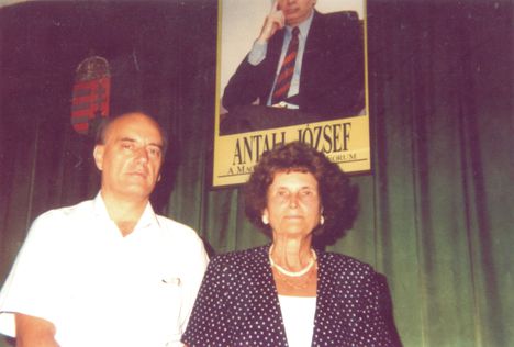 Antall József miniszterelnök feleségével