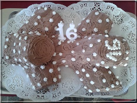vikike szülinapi tortája (2)