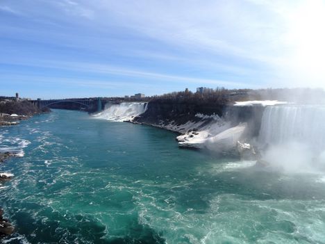 A Niagara vízesés (Niagara Falls) 2015. április 19.-én 10