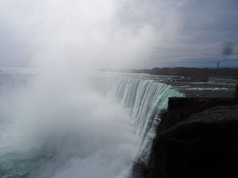 A Niagara vízesés (Niagara Falls) 2015. április 19.-én 11