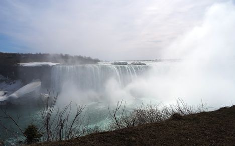 A Niagara vízesés (Niagara Falls) 2015. április 19.-én 3