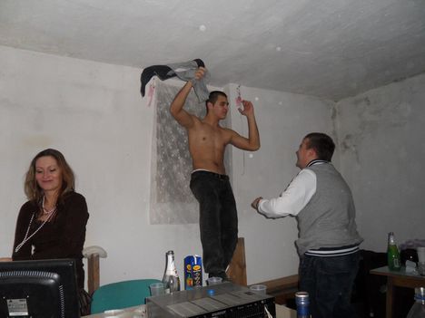 Unokatesóm  táncol ..............................