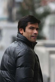 MARK CONSUELOS 12