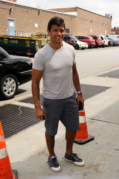 MARK CONSUELOS 4