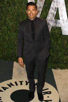 MARK CONSUELOS 5