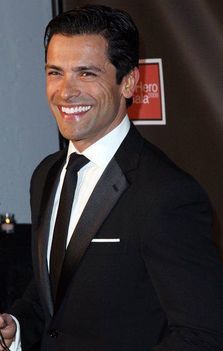 MARK CONSUELOS 5