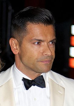 MARK CONSUELOS 8