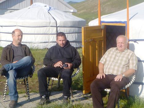 Mongólia, Harhorin (Karakorum), Jurta Campingben 2015. június 29.-én 1