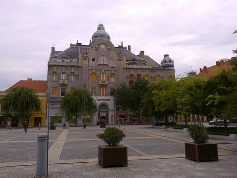 SZOMBATHELY 12