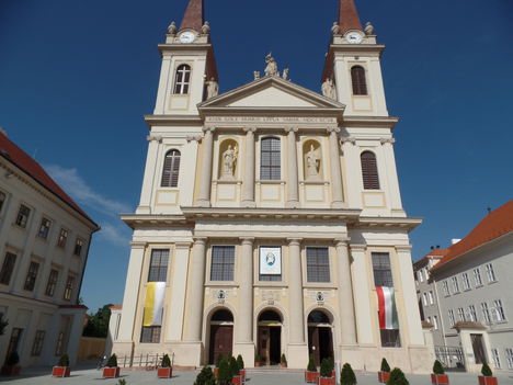 SZOMBATHELY 4