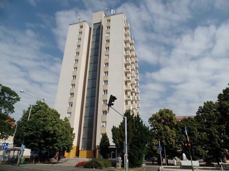 SZOMBATHELY 6