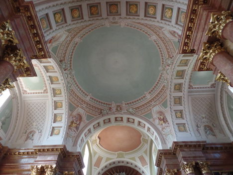 SZOMBATHELY 8