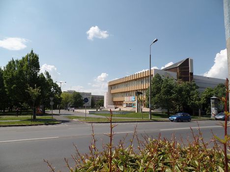 SZOMBATHELY 8