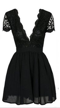 Perfectly feminim, short lace