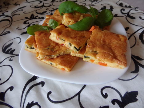 Bazsalikomos-zöldséges pite