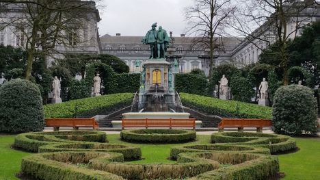 Statue of the Comtes d'Egmont et de Hornes