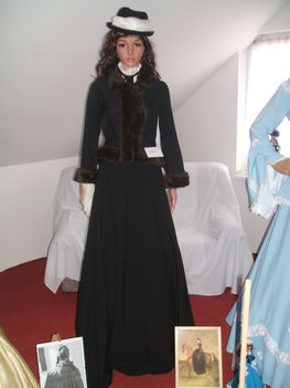 Sissi, Erzsébet Királyné, 11, lovagló, lovagló ruha, ruhájának másolata,