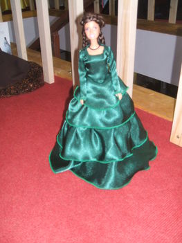 Sissi, Erzsébet Királyné, 18, zöld selyem, nappali, baba, barbie, 