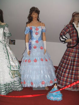 Sissi, Erzsébet Királyné, 1, eljegyzési ruha, ruhájának másolata, 