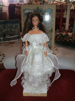Sissi, Erzsébet Királyné, 3, fehér csipke, nappali, baba, barbie, 