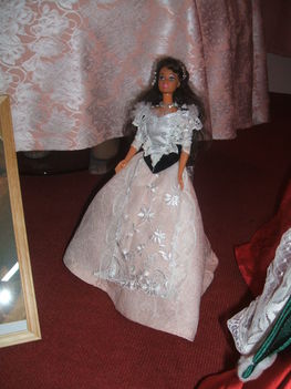 Sissi, Erzsébet Királyné, 5, rózsaszin brokát szoknya, udvari díszruha, baba, barbie, 