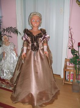 Sissi, Erzsébet Királyné, 6, barna organza nappali, baba, 