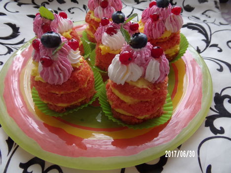 Vörösbársony mini torta