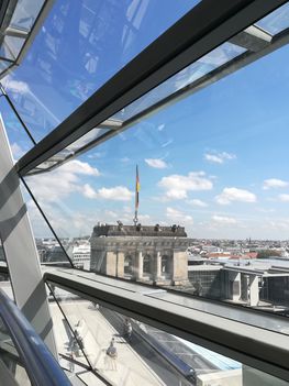 A felújított Reichstag Building, Berlin 2019.05.21.-én 4