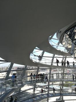A felújított Reichstag Building, Berlin 2019.05.21.-én 6
