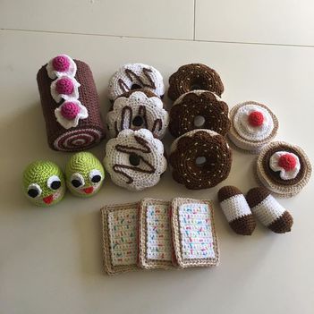 Horgolt sütik a játékbabáknak 2