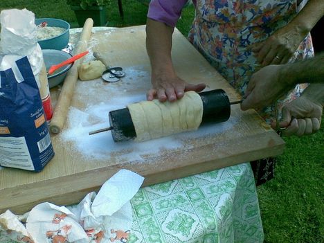 kürtöskalács készítése