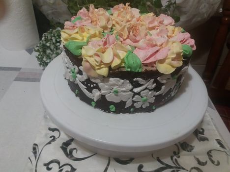 Csokis rózsa torta