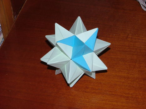 Tomoko Fuse Modular star