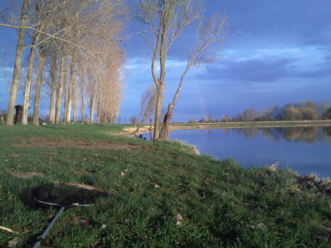 2011 évi tavasz kezdete a Dányi horgásztónál.