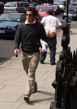 Hugh Grtant 8 hugh_grant_butt_042707-thumb