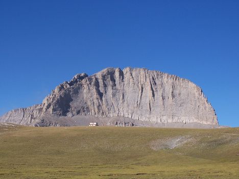 Kakkalos, háttérben a Mytikas