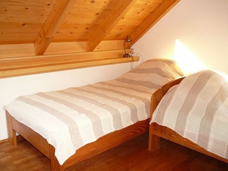 Balatoni apartmanház 4 - galéria 2 ággyal