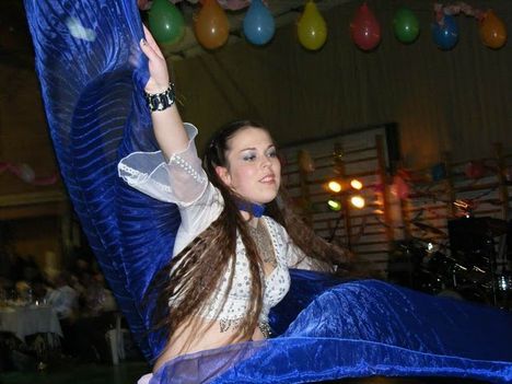 Belly dance