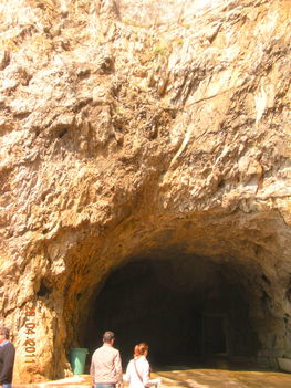 Smaragd barlang bejárata Positanó