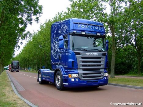 ScaniaR521