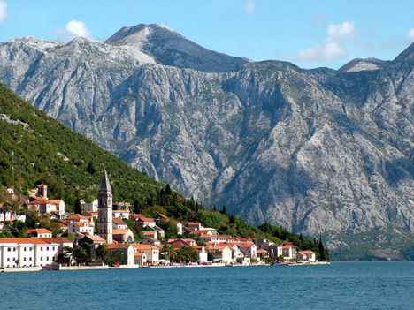 Perast, a kotori öbölben