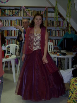 2009.SARA ruhám