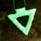 Zöld peyote háromszög medál egyik fele