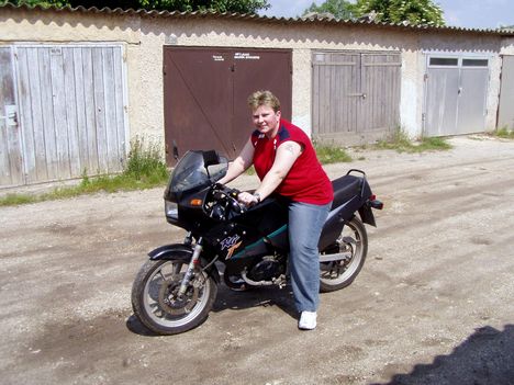 én és a motorom2