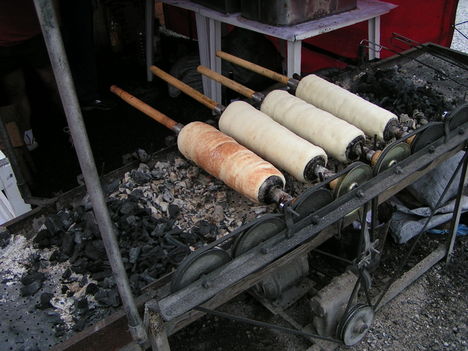 kürtőskalács sütés