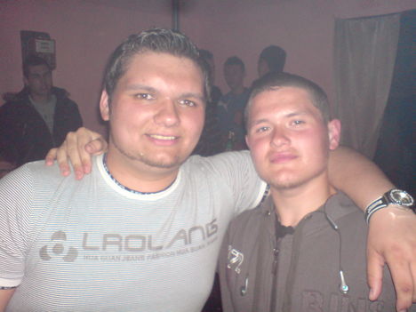 Tomi baratommal;) Ö.B