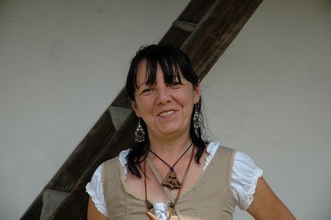 tájháznál közeli