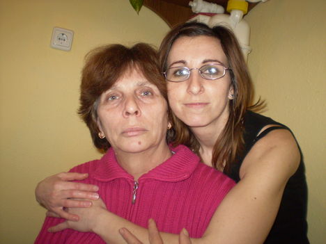 Anikó anyukájával