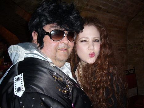 Hoffmann Móni és Danis Zoli (a magyar Elvis)