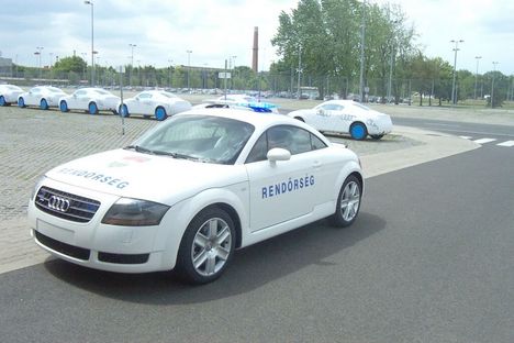 Audi TT Hungarian Police Car 3